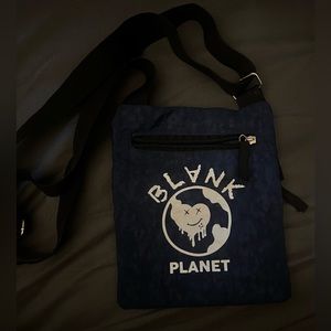 Small crossbody bag great for traveling!!